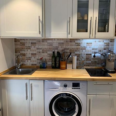 Cosy Apartment In L Escala, 7 Mins Walk To The Closest Beach, Riells L' Escala Екстериор снимка