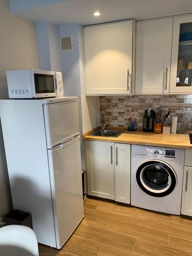 Cosy Apartment In L Escala, 7 Mins Walk To The Closest Beach, Riells L' Escala Екстериор снимка