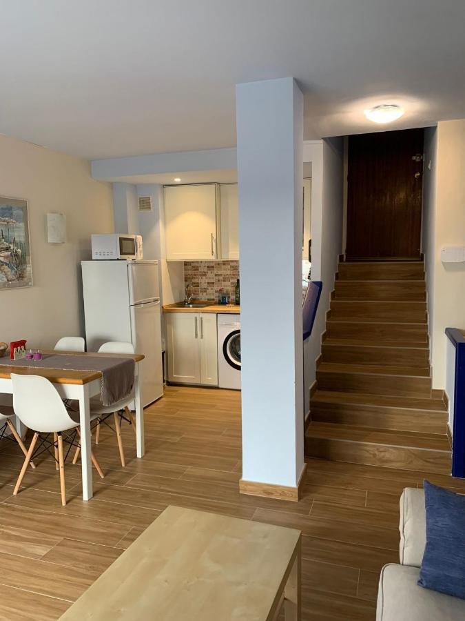 Cosy Apartment In L Escala, 7 Mins Walk To The Closest Beach, Riells L' Escala Екстериор снимка